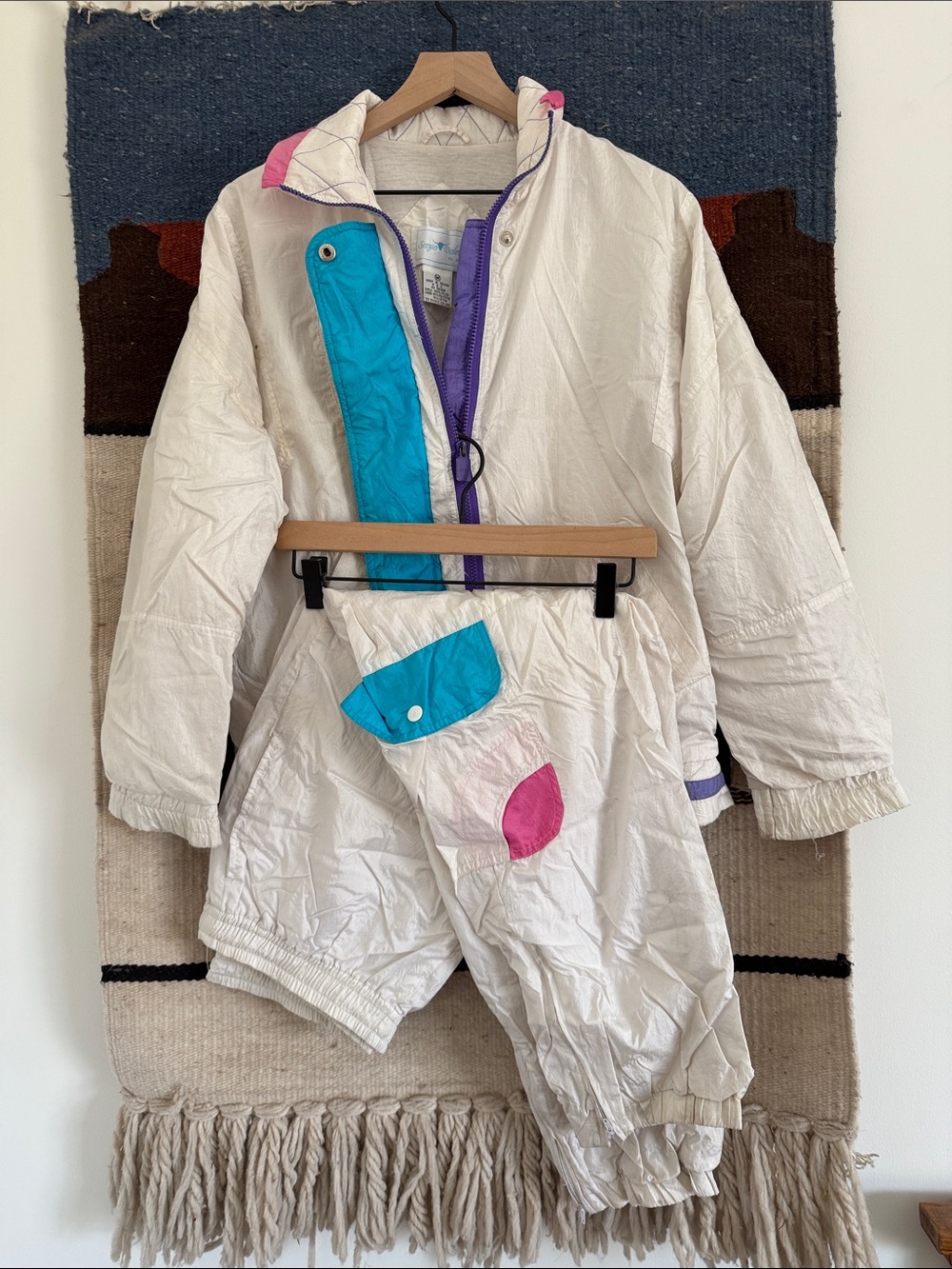 Vintage vintage Sergio Valente White Ski Jacket with Purple & Teal Accents